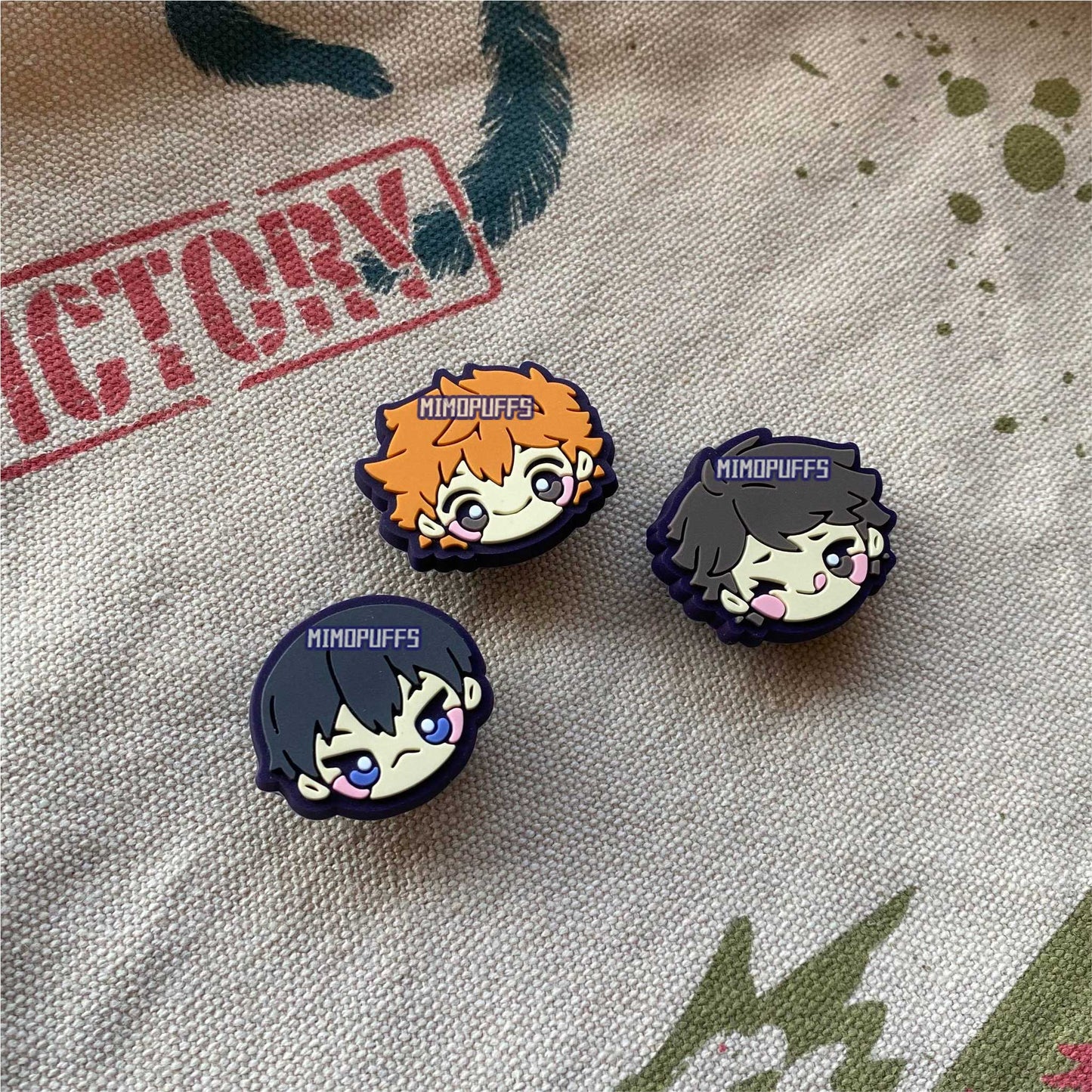 H Q !! Rubber Pins